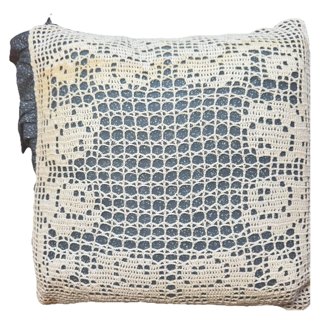 Vintage Handmade Crochet Ruffle Pillow Pair Blue‎ & Patchwork Country Cottage